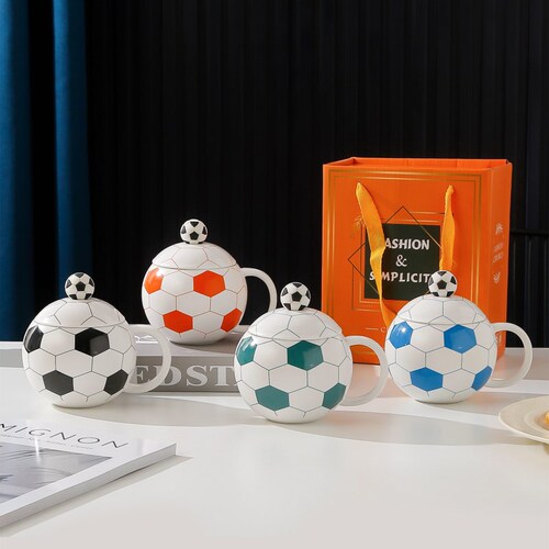 High-face value World Cup Football Cup Ceramic Cup with lid Sports Souvenirs Planet Cup Water Cup Mug Accompanied by Hand Gift
