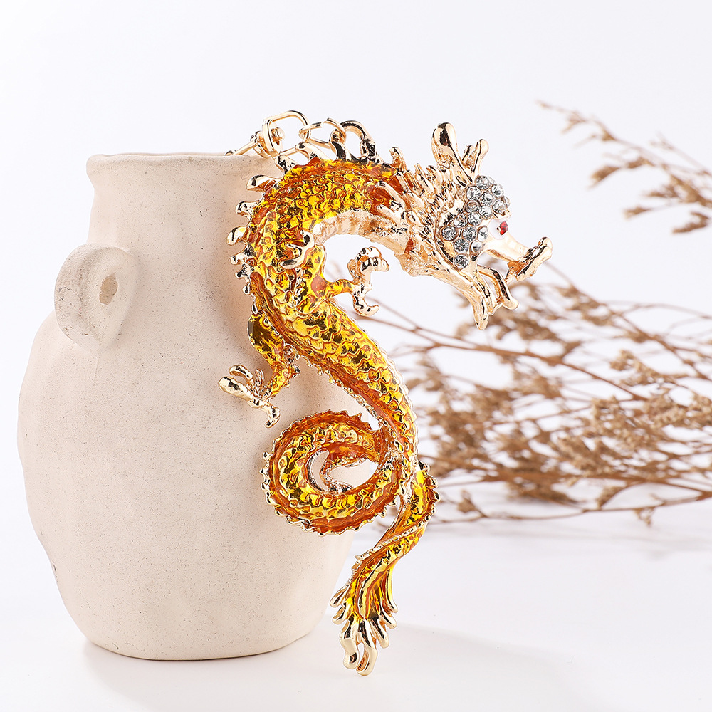 Fuente fábrica china dragón zodiaco llavero año del dragón tótem creativo grifo forma zodiacal bolsa colgante al por mayor