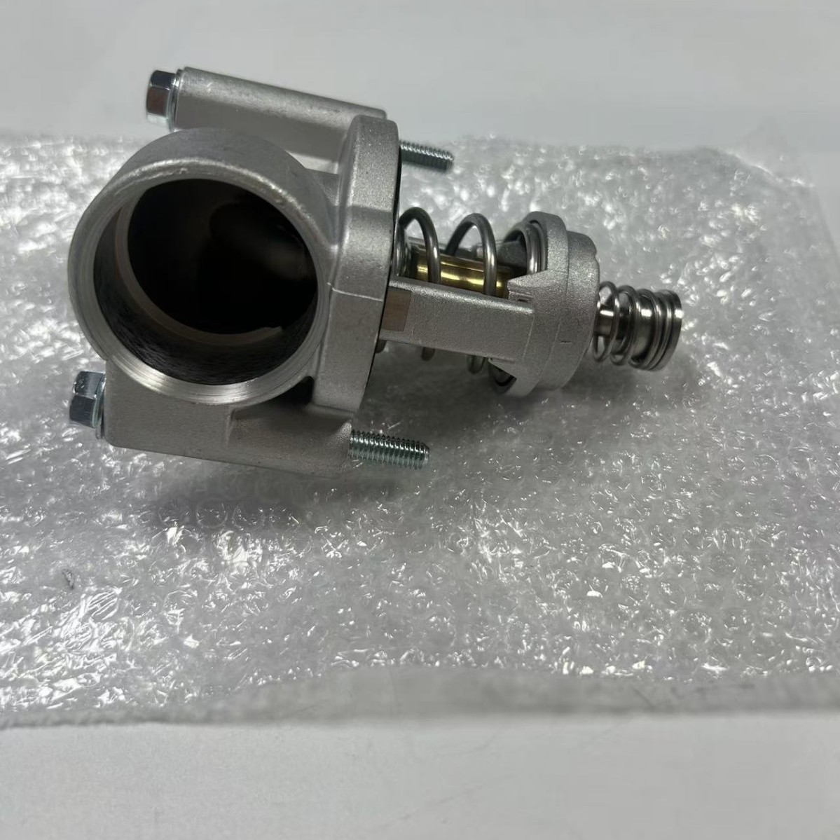 12741009 Engine Coolant Thermostat Housing 12678780 Is Suitable for Chevrolet Buick Gmc