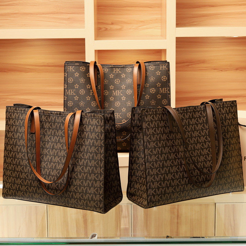 Large Capacity Tote Bag For Women 2025 New Trendy Fashion Luxury Shoulder Bag Niche Design Handbag