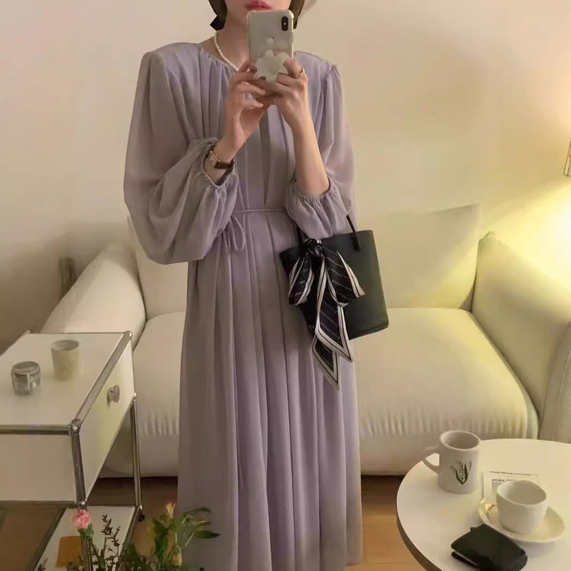 Soft and Graceful 2026 Early Autumn Purple Pleated Long-Sleeve Tea Break French Retro Padded Shoulder Loose Waist-Cinching Dress