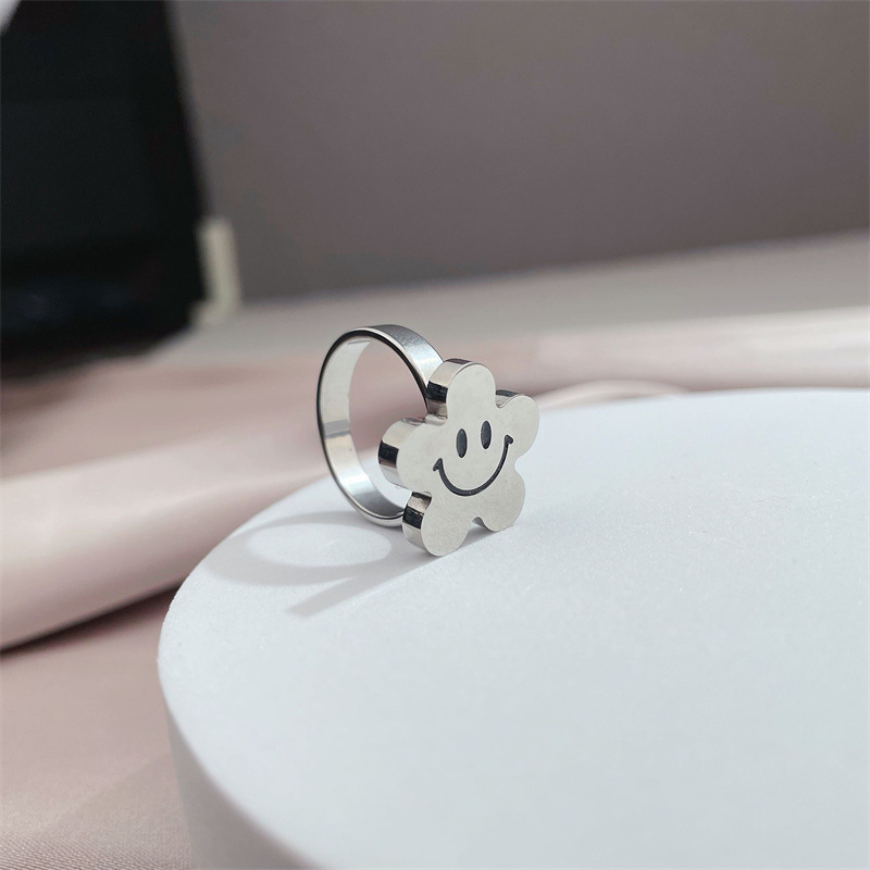 Korean Fashion Smiley Face New Ring Titanium Steel Star Ring Wholesale display picture 4