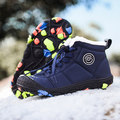 Winter children's waterproof cotton shoes outdoor high-top snow boots with thermal lining, anti-slip camo sole, warm insulation.