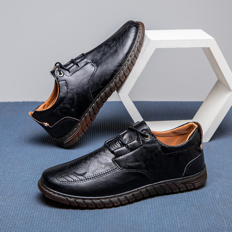 Zapatos de cuero casuales para hombres de nueva tendencia, suela blanda, suela blanda, suela de tendón de res, zapatos de cuero de negocios de estilo británico, zapatos de papá de mediana edad