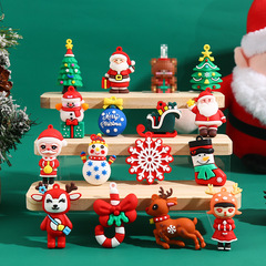新商品の立体クリスマスのキーホルダーはクリスマスツリーのシリコンゴムの子供の車のキーホルダーのカバンを掛けて飾ります。