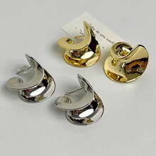 С�������OӋ�н����䵭�L�������h�W���F���r�аٴ�߼��ж��Ů