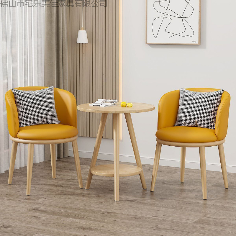 Mesa y silla de ocio balcón sala de estar de lujo ligera mesa y silla combinación de hotel de alojamiento residencial negociación en línea mesa y silla set de tres piezas