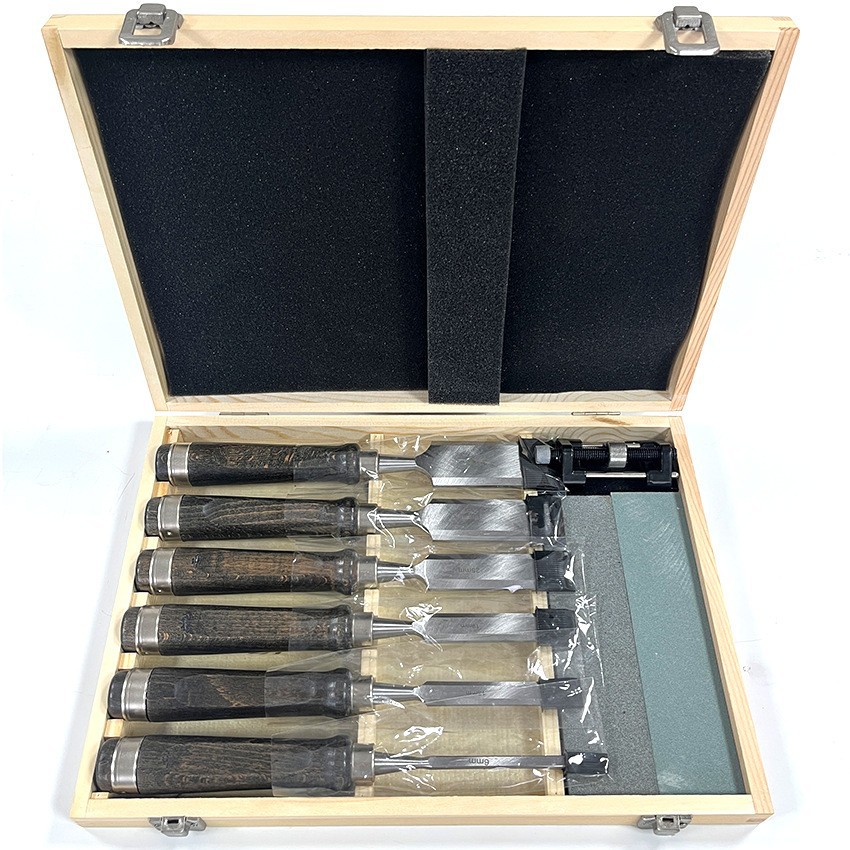 6pcs胡桃木+2块油石+1块磨刀器