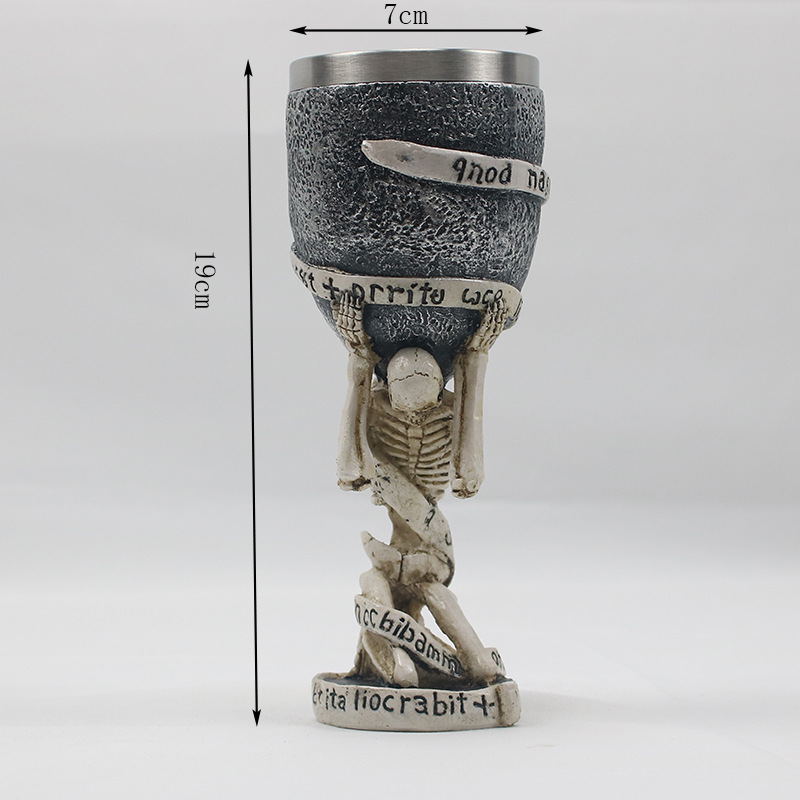 Taza de cerveza en relieve de acero inoxidable de resina creativa americana Taza de calavera punk de personalidad retro