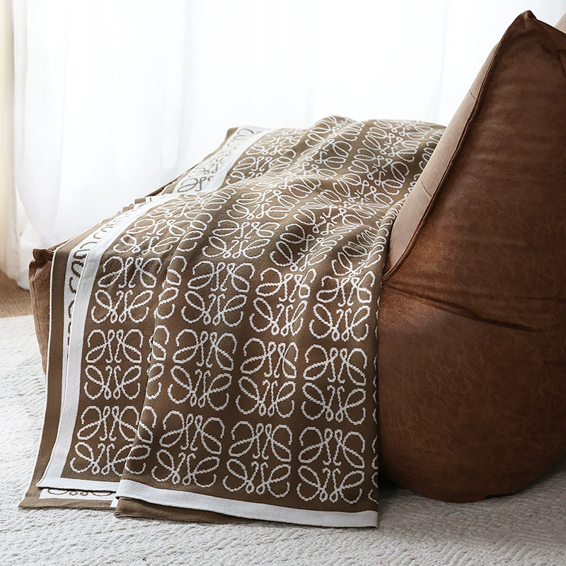 Knitted orange duvet, industrial decorations, American style
