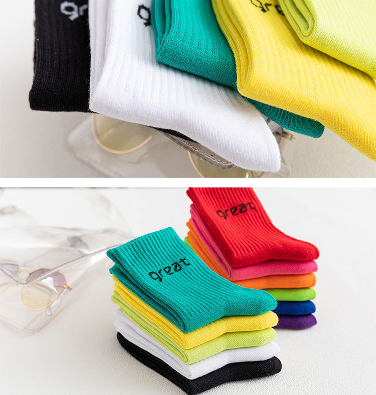 Women's Casual Simple Style Letter Cotton Crew Socks A Pair display picture 5