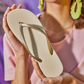 路拉迪简约人字拖鞋情侣外穿沙滩夹拖男女夏季平跟防滑夹脚凉拖鞋