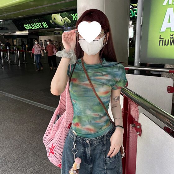 2025 Summer New Style Pure Desire Hot Girls Mesh Short-sleeved T-shirt Women's Slim-fit Slimming All-match Design Sense Top for Women