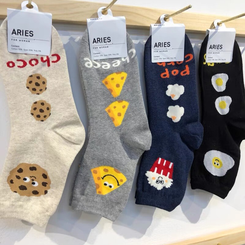 South Korea new cute socks women's socks donut pizza cookies cartoon girl cotton mid-calf length socks in stock South Korea new cute socks women's socks donut pizza cookies cartoon girl cotton mid-calf length socks in stock