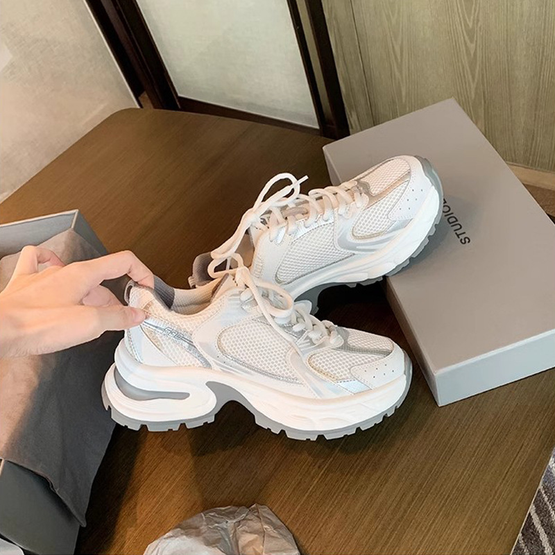 Grava Madre ~ 2025 verano nuevo empalme de malla de fondo grueso aumento de ventilación deportiva zapato padre mujer