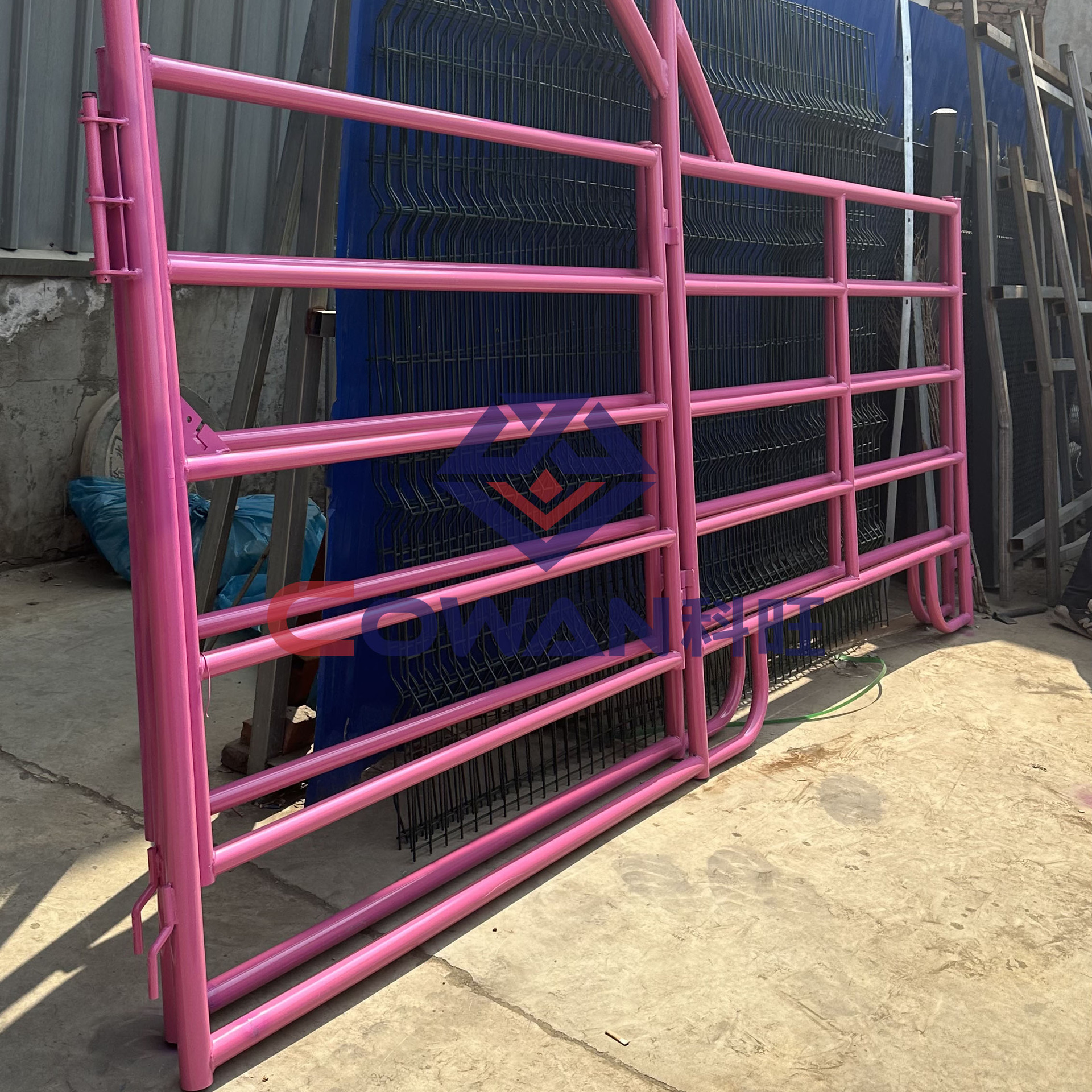 Círculo de recuperación cerca de granja de caballos cerca de pastos cerca de aislamiento sitio ecuestre cerca móvil cerca de corral de caballo, ganado y ovejas