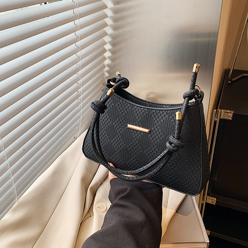 Bolso de axila de nicho de alta gama para mujer 2024 nuevo bolso de moda para mujer retro todo fósforo bolso diagonal de un solo hombro para mujer