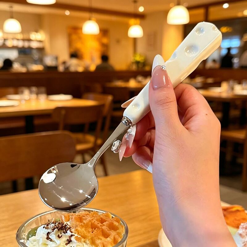 Cute and Luxurious Cheese Stainless Steel Spoon for Home Use, High-End Round Spoon with Long Handle for Children and Students to Eat and Serve Soup Cute and Luxurious Cheese Stainless Steel Spoon for Home Use, High-End Round Spoon with Long Handle for Children and Students to Eat and Serve Soup