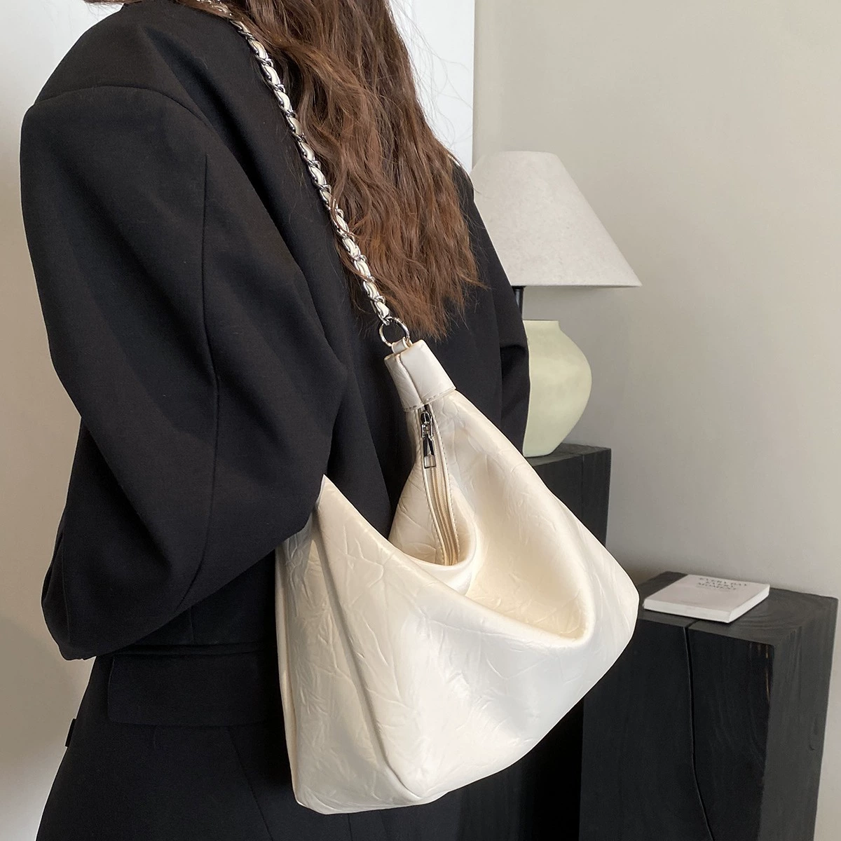One-shoulder bag, grabber, underarm bag, cloud