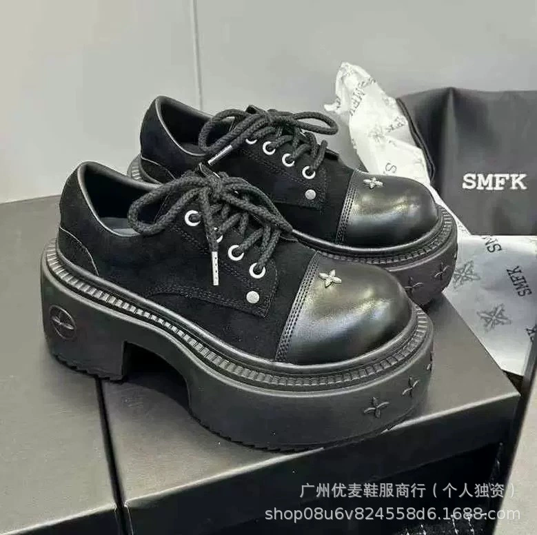 Summer cloth sneakers for leisure platform