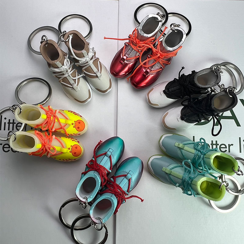 Gradient 3D high-top shoe mold key chain AJ car pendant jewelry men and women couples bag key chain accessories spot
