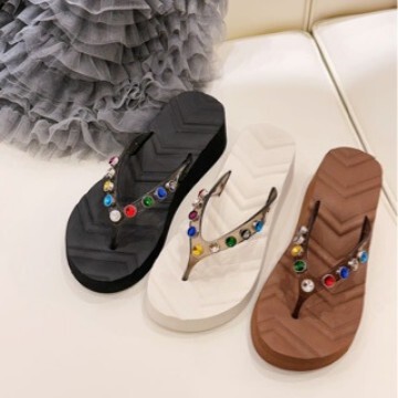 2026 New Style Colorful Rhinestone Thick-Soled 6cm Women's Slippers Vacation Beach Sandals Non-Slip Colorful Rhinestone Flip-Flops 2026 New Style Colorful Rhinestone Thick-Soled 6cm Women's Slippers Vacation Beach Sandals Non-Slip Colorful Rhinestone Flip-Flops