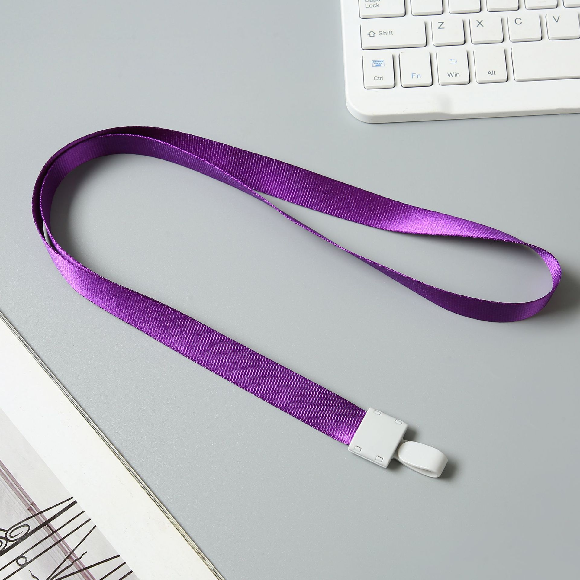 Juego de tarjetas de identificación cordón procesamiento al por mayor impresión l cuerda de tarjeta de estudiante exhibición gancho de plástico de oficina del campus cordón de protección ambiental