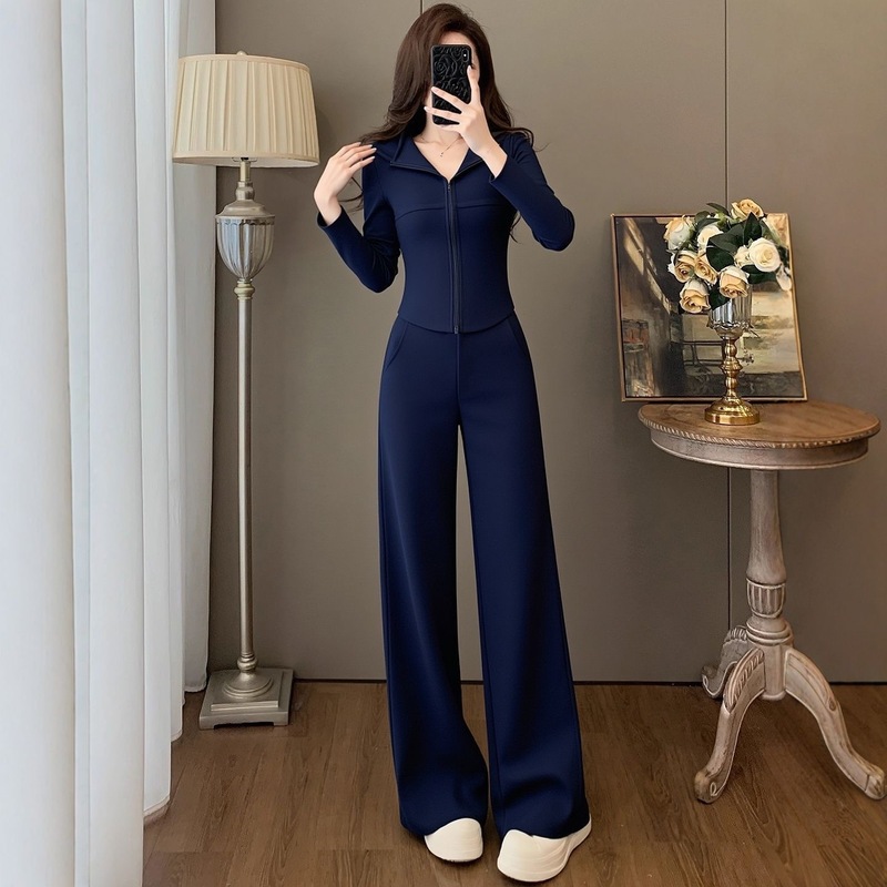 European High-End Casual Sports Suit for Women in Spring and Autumn New Style Fashionable Slim Sweatshirt Two-Piece Set European High-End Casual Sports Suit for Women in Spring and Autumn New Style Fashionable Slim Sweatshirt Two-Piece Set