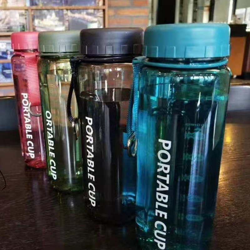 Fábrica al por mayor nuevo Futong espacio taza de plástico simple estudiante taza de plástico taza de publicidad 800ml taza de mano