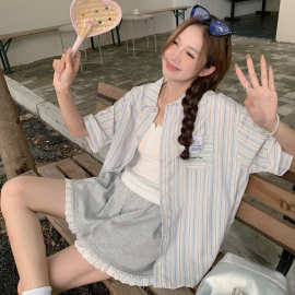 可爱贴布刺绣小狗条纹短袖衬衫女韩系经典百搭休闲风方领宽松衬衣