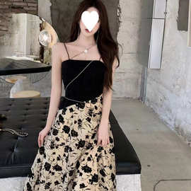 夏季法式拼接碎花吊带连衣裙女显瘦茶歇碎花气质连衣裙女