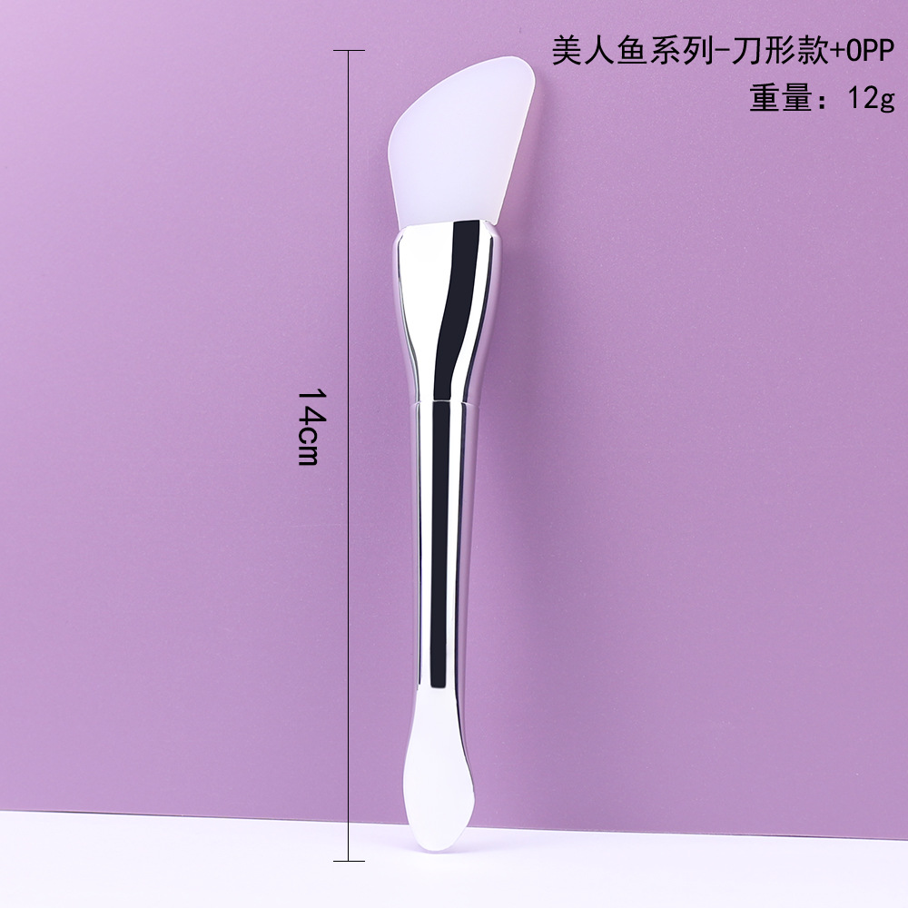 Cepillo de mascarilla de silicona tipo cuchillo de cola de pescado todo en uno plateado