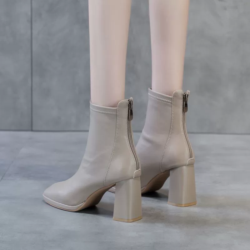 Осень и зима 2023 Новые короткие сапоги из мягкой кожи в британском стиле с квадратным носком на толстом каблуке, эластичные тонкие сапоги, женские популярные в Интернете женские сапоги на высоком каблуке