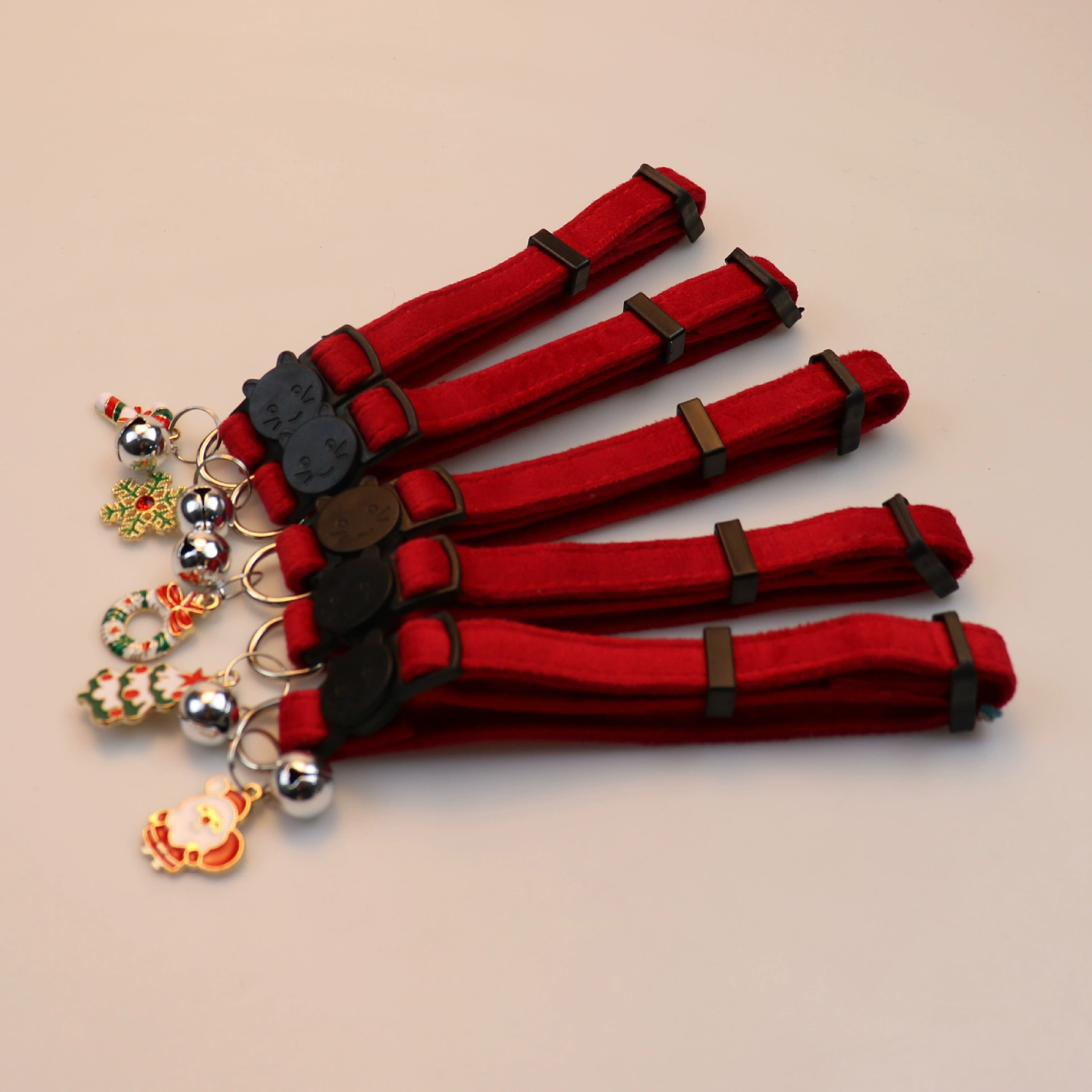 2024 новый стиль питомца ошейник мультфильм рождественский кошка ошейник милый колокольчик собачья шея украшения оптом