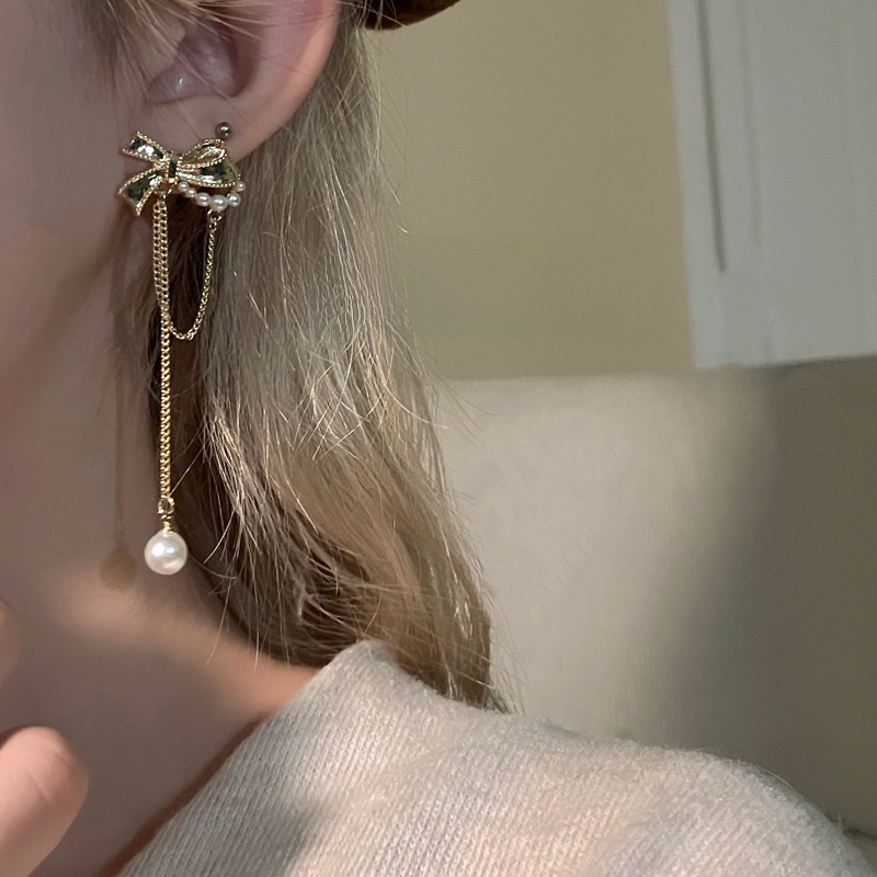 Cute elegant fresh design fashionable earrings pearl with bow