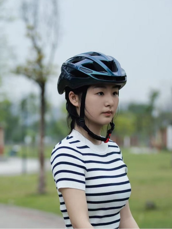 自転車ヘルメット一体成型自転車ヘルメットマウンテンバイクヘルメット男女ヘルメット軽騎行装備通気|undefined