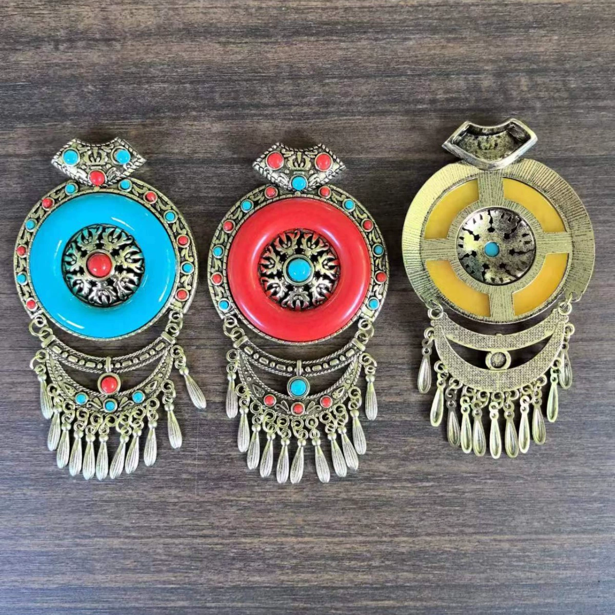 Производитель магазин богемный кулон тибетский стиль национальный ветер ожерелье кисточки драгоценные камни кулон свитер цепи трансграничные