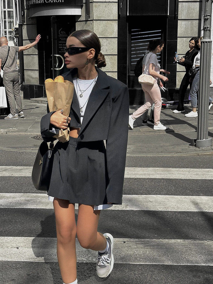 Bộ vest blazer dáng ngắn cổ ve áo kèm chân váy siêu ngắn dài tay — Màu hồng, Màu hồng nhạt, Màu đen, Tất cả các màu đều có trong kho, size L trọng lượng: 670g chi tiết 38