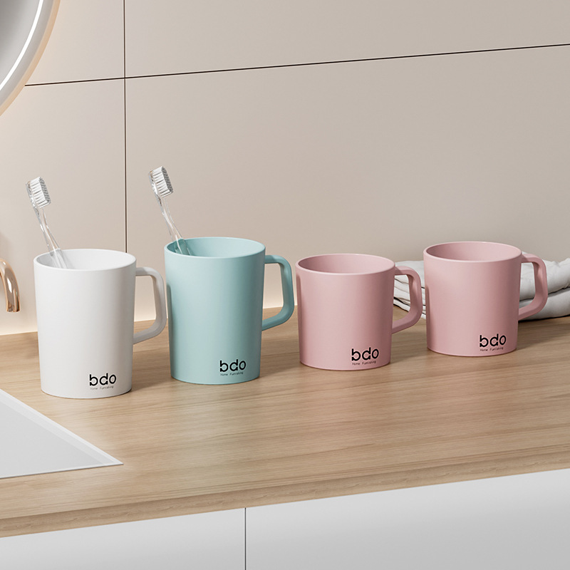 Taza de enjuague bucal taza de cepillo de dientes simple para el hogar taza de lavado de dientes taza de enjuague bucal pareja de niños un conjunto de cepillo de dientes simple y creativo cilindro dental