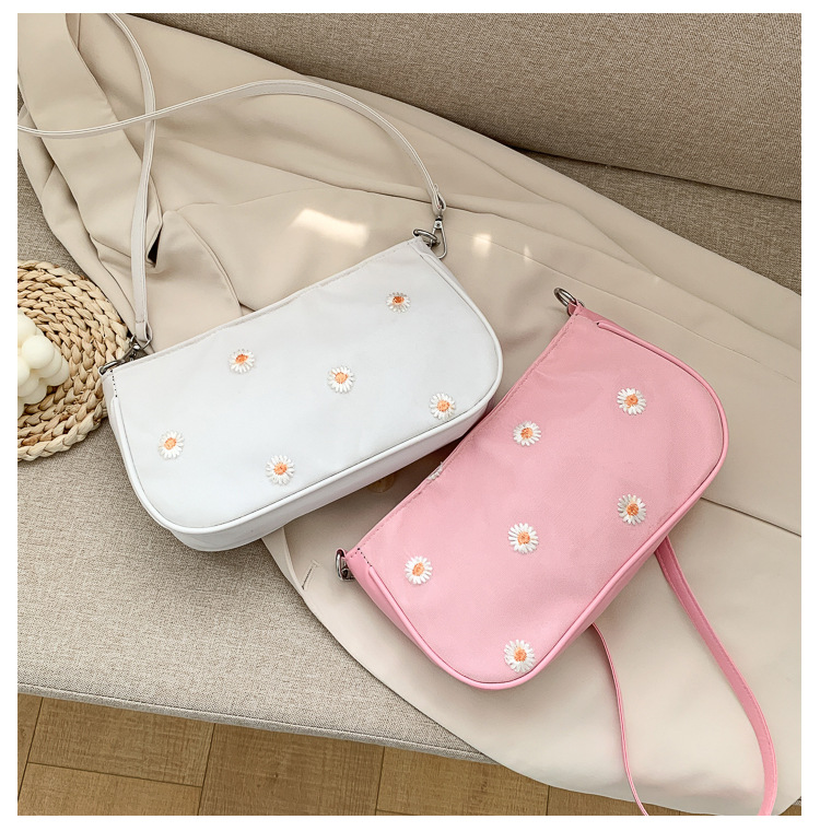 127g Weight Polyester Lining Material Zipper Closure Type Single Shoulder Strap Strap Type Shoulder Bag Bags Type Casual Occasion Pu Leather Material Daisy Pattern All Seasons Season Women's Gender Vacation Style Dumpling Shape Shape Small Size Women's Small Pu Leather Daisy Vacation Dumpling Shape Zipper Shoulder Bag 3