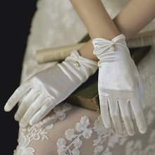 新娘手套蕾丝黑白酒红色结婚礼服秀禾服白纱婚纱缎面短款优雅复媄