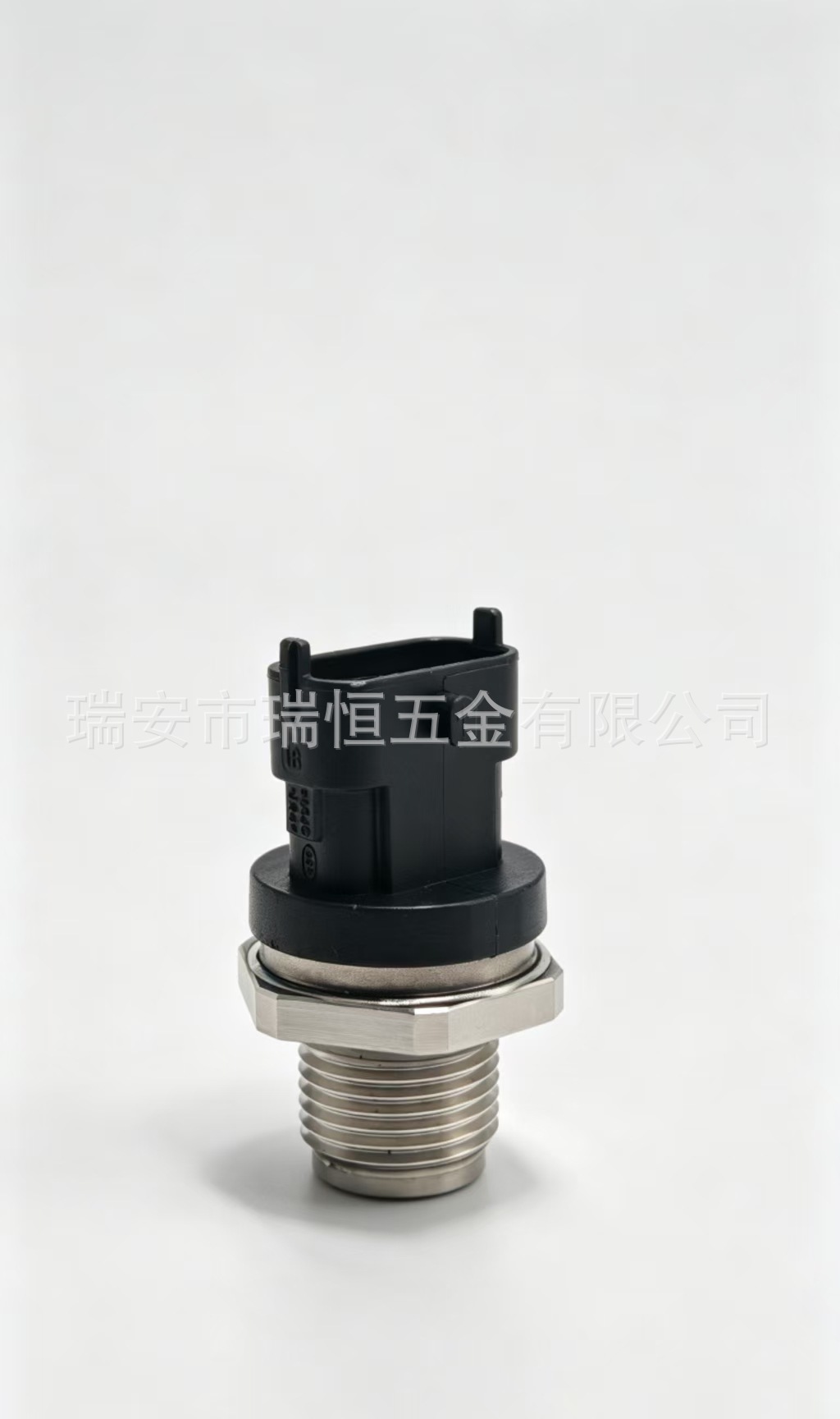 Direct sales from the source factory of diesel engine parts 0281006364 Cummins automotive common rail pressure sensor