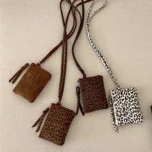 挂脖式迷你小包个性时髦豹纹口红零钱包包秋季2025可爱单肩小方包