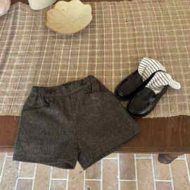 儿童毛呢短裤春秋纯色百搭宝宝2025新款韩系穿搭气质休闲裤童装