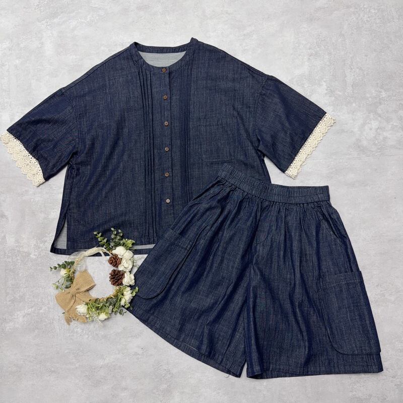 Japanese-Style Lace Pleated Denim Short-Sleeve Top, French-Style Round Neck, Lace Patchwork, Cotton Short Blouse, Women's Clothing Japanese-Style Lace Pleated Denim Short-Sleeve Top, French-Style Round Neck, Lace Patchwork, Cotton Short Blouse, Women's Clothing