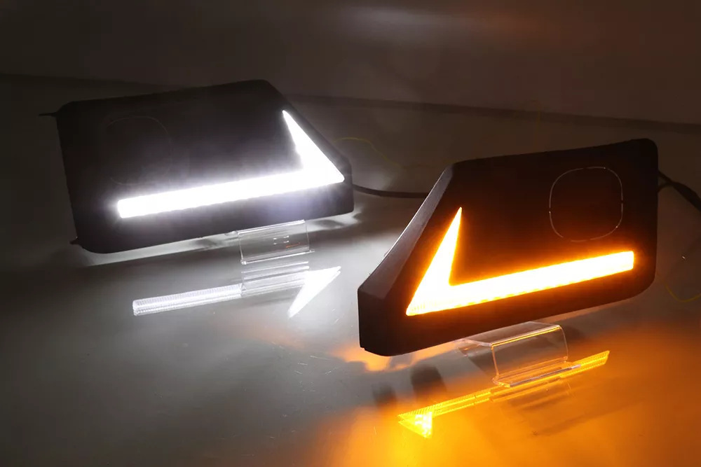 Aplicable a 19 - 20 modelos de Toyota Rongfang RAV4 Adventure Light diurno modificado LED dirección conjunto de luz de niebla de conducción