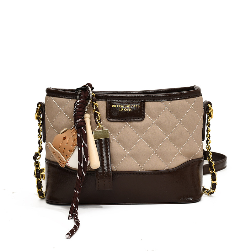 Bolso pequeño con hilo de bordado de diamante de fuego súper caliente femenino 2024 nuevo bolso de mensajero de un solo hombro de cadena salvaje