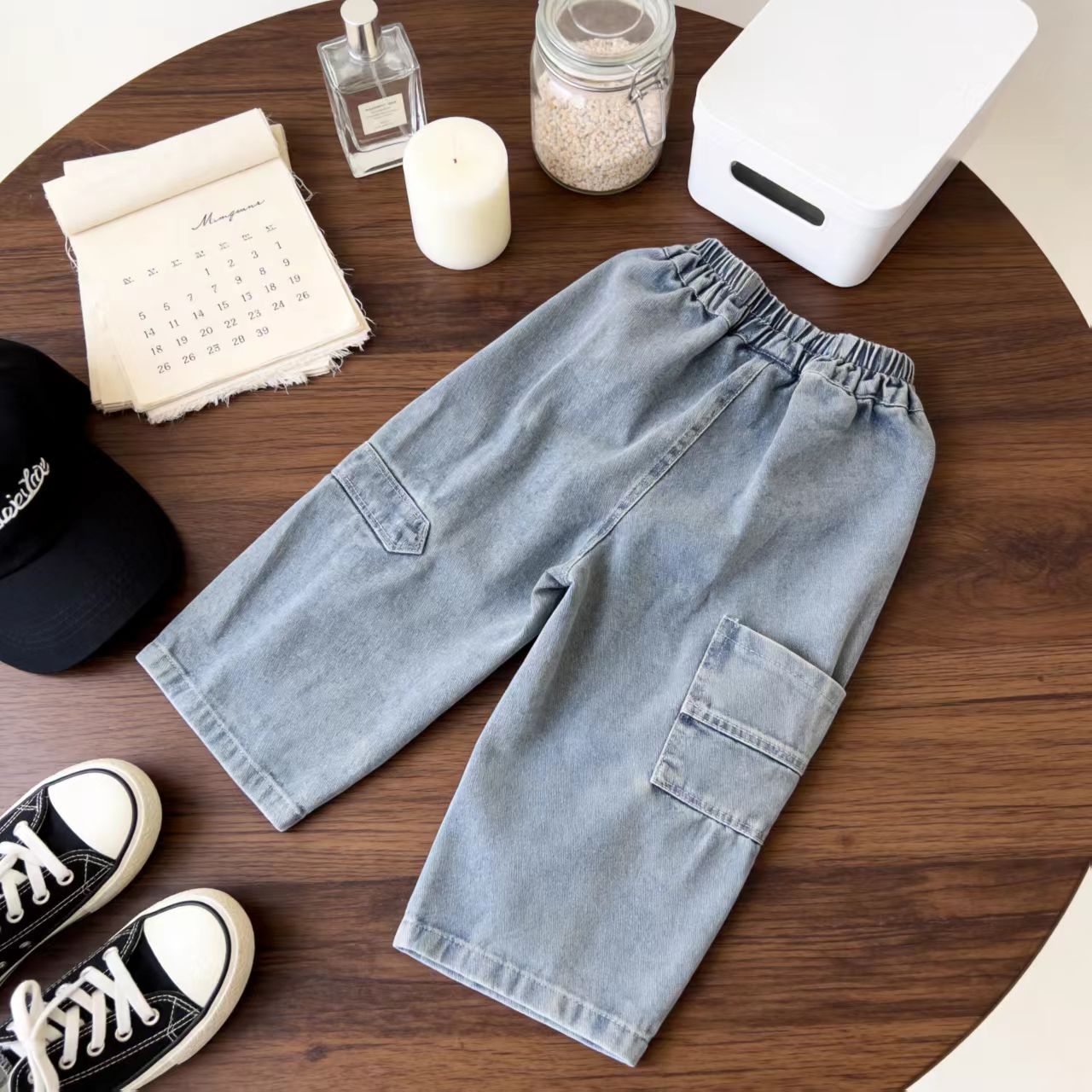 Personalidad extranjera para niños coreanos agujeros jeans para hombres y mujeres bebés coreanos pantalones rectos sueltos pantalones de moda primavera y otoño image 2