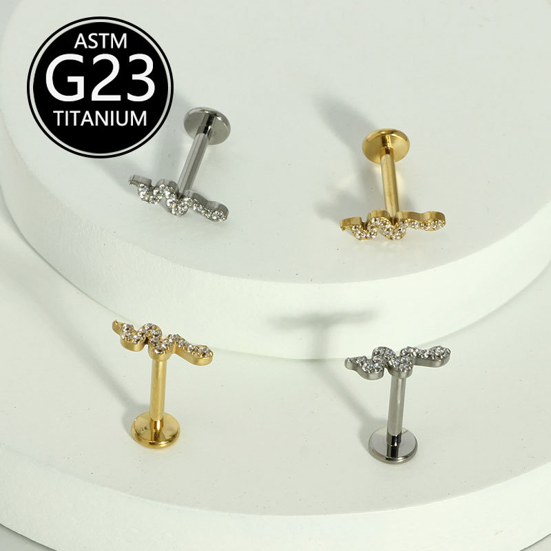 16G labret stud size and finish detail