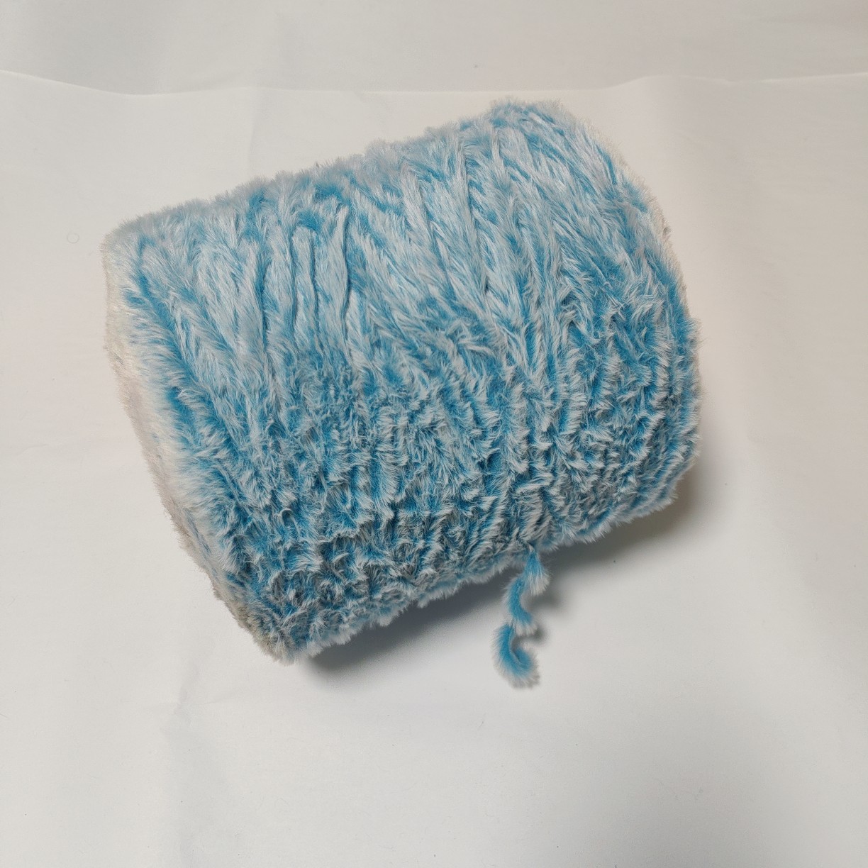 网红款63号兰色加白毛0.6支皮毛纱用于帽子围巾家纺用品的特种纱